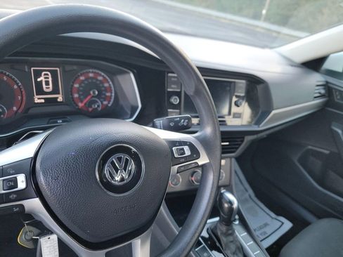 Used 2019 Volkswagen Jetta S image 10