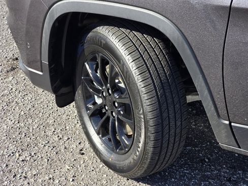 Used 2023 Jeep Cherokee Altitude Lux image 27