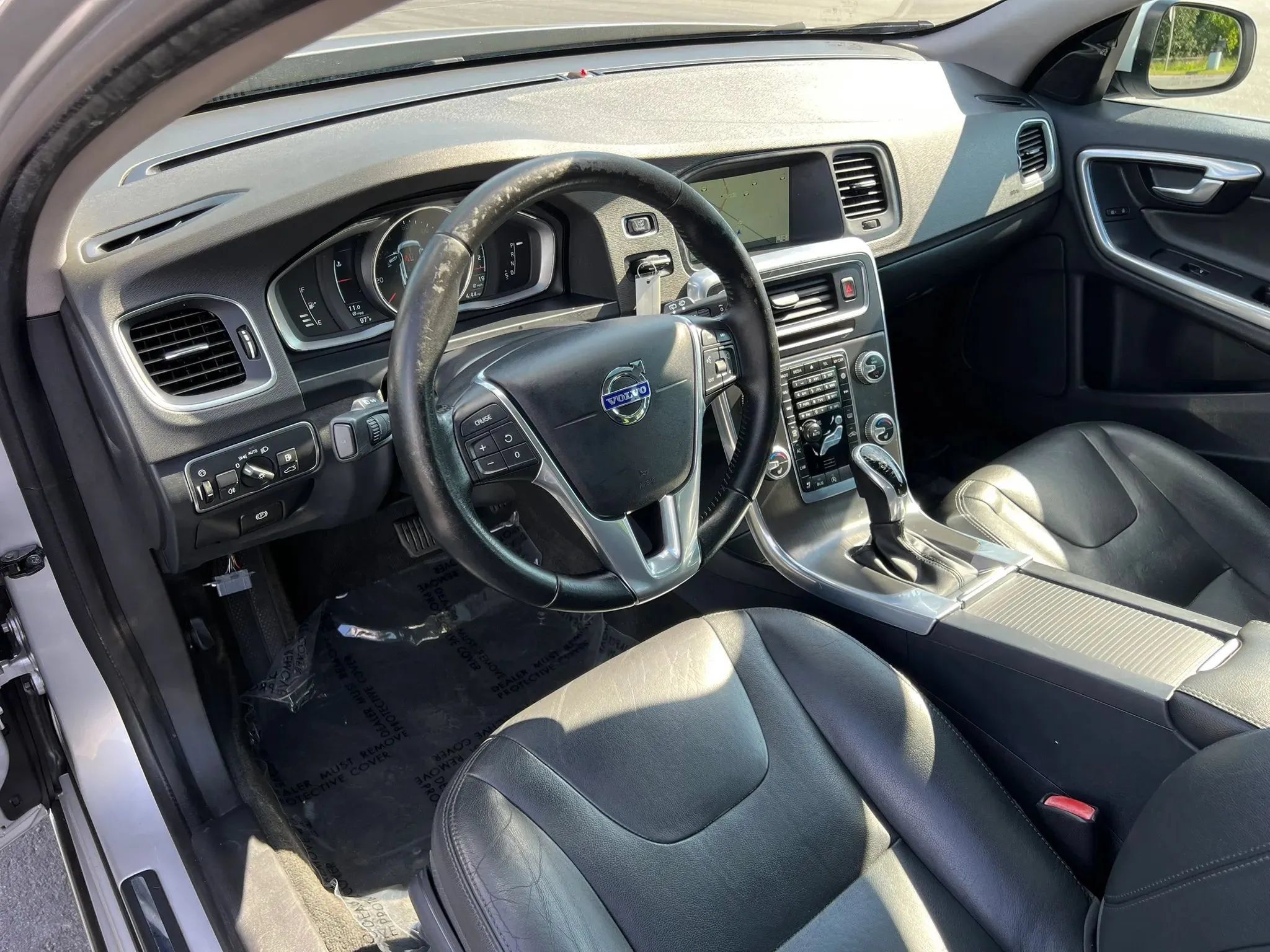 Used 2016 Volvo V60 T5 Premier w/ Convenience Package FWD image 15