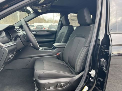 New 2026 Jeep Grand Cherokee Laredo X image 15