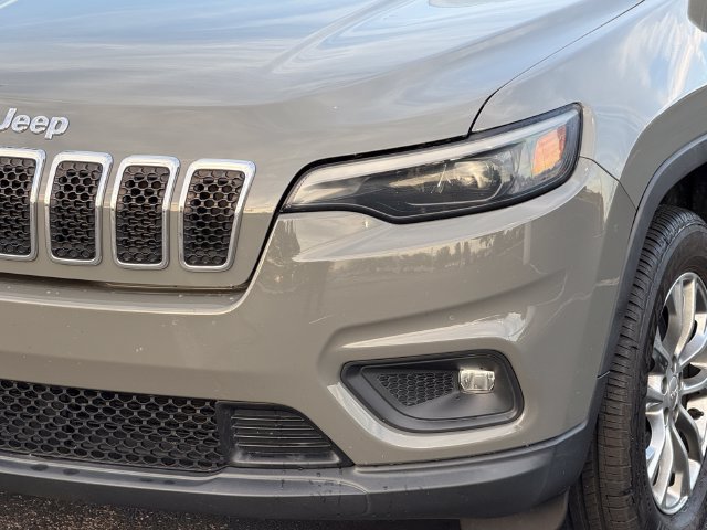 Used 2020 Jeep Cherokee Latitude Plus w/ Cold Weather Group AWD/4WD image 10