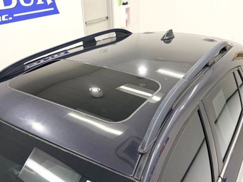 Used 2019 Subaru Crosstrek 2.0i Limited w/ Moonroof Package w/Navigation image 17