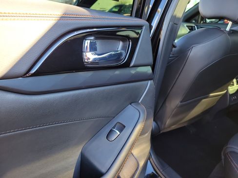 Certified 2022 Nissan Maxima SR w/ Sport Mat Group image 13