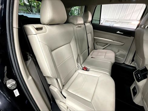 Used 2023 Volkswagen Atlas SE w/ Panoramic Sunroof Package image 29