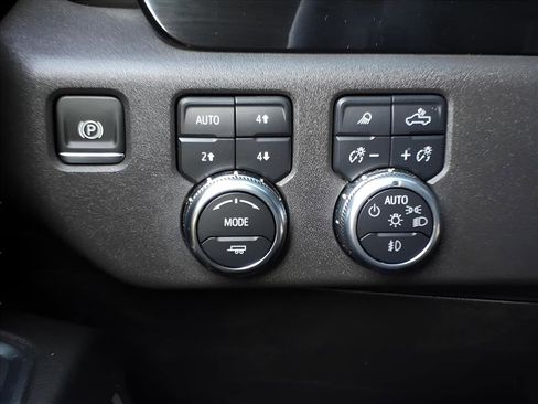 Used 2025 GMC Sierra 1500 Elevation w/ Elevation Premium Package image 12