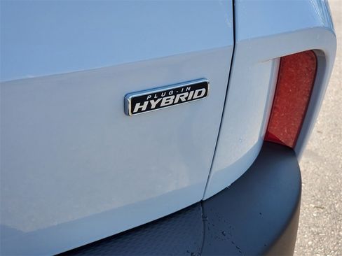 New 2025 Ford Escape SE w/ PHEV Premium Package image 33