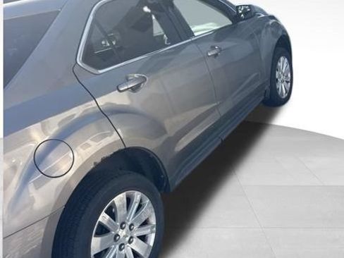 Used 2011 Chevrolet Equinox LT AWD/4WD image 5
