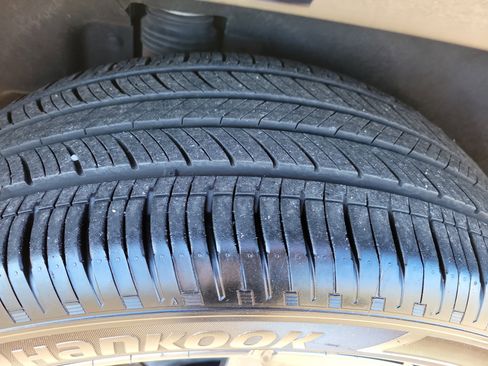 Used 2024 GMC Terrain Denali w/ Black Diamond Edition image 31