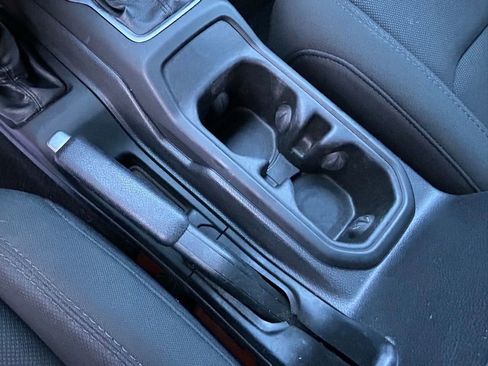 Used 2019 Jeep Wrangler Unlimited Sport S image 31