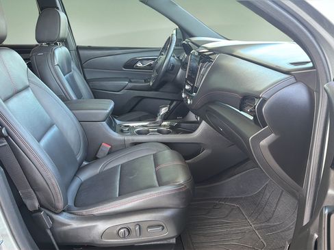 Used 2023 Chevrolet Traverse RS w/ LPO, Floor Liner Package AWD/4WD image 11