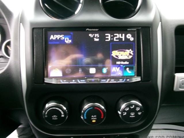 Used 2014 Jeep Compass Latitude AWD/4WD image 17