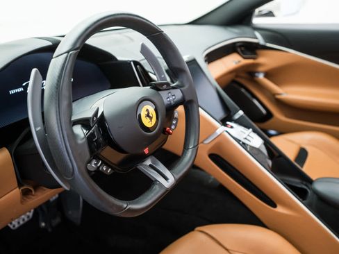 Used 2024 Ferrari Roma Spider image 18