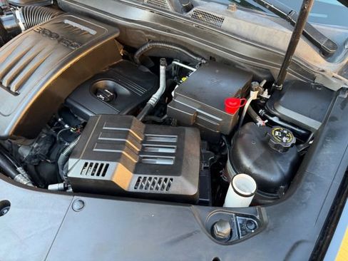 Used 2017 GMC Terrain SLT image 11