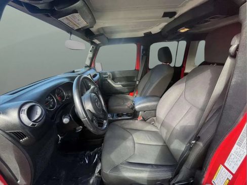 Used 2014 Jeep Wrangler Unlimited Sport w/ Quick Order Package 24S AWD/4WD image 11