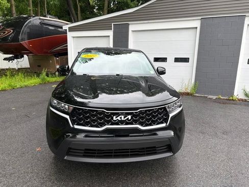 Used 2022 Kia Sorento LX AWD/4WD image 1