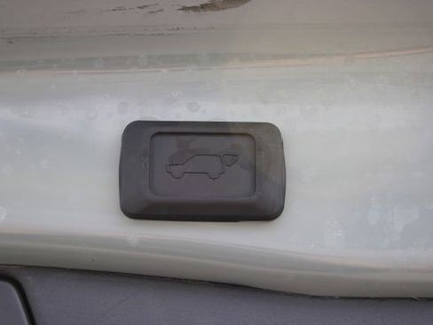 Used 2023 Toyota RAV4 XLE w/ Convenience Package image 8