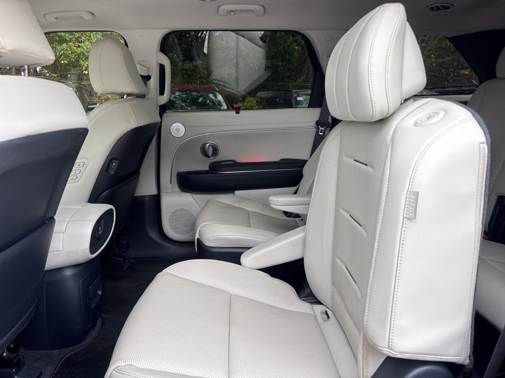 Used 2026 Hyundai Palisade Calligraphy FWD image 11