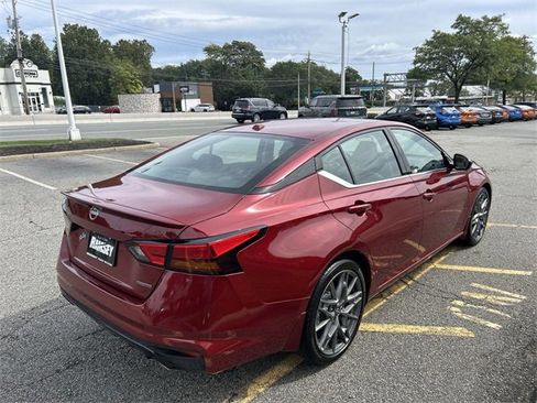 Certified 2024 Nissan Altima 2.0 SR image 8