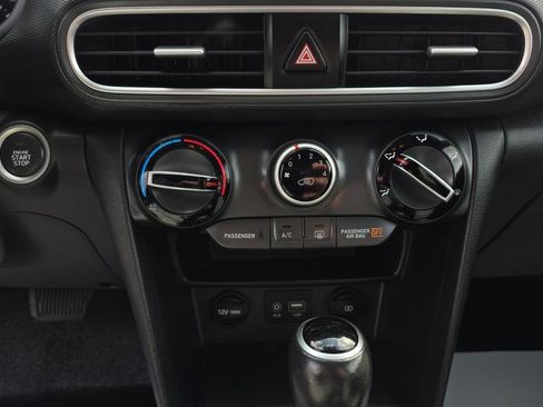 Used 2018 Hyundai Kona SEL image 22