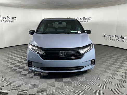 Used 2023 Honda Odyssey Sport image 2