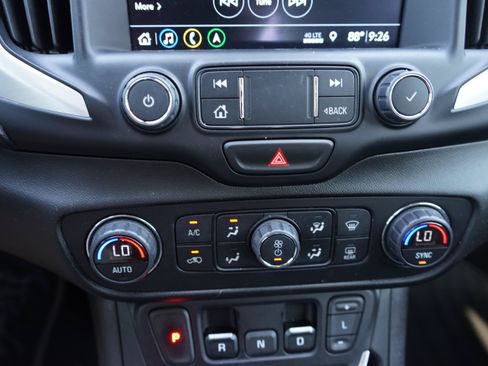 Used 2021 GMC Terrain SLE w/ Driver Convenience Package FWD image 16