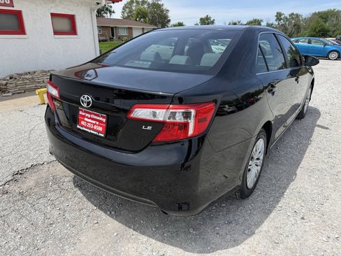 Used 2013 Toyota Camry LE FWD image 2