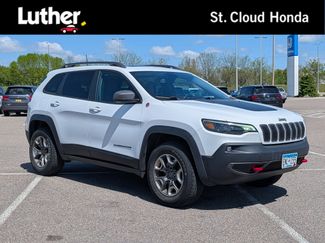 Used 2020 Jeep Cherokee Trailhawk w/ Comfort/Convenience Group AWD/4WD video 1
