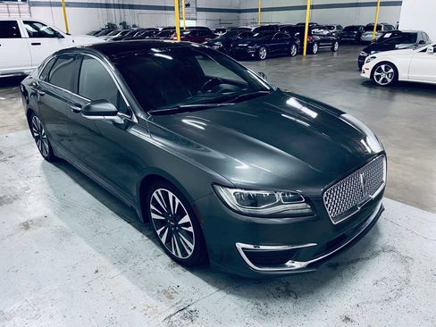 Used 2019 Lincoln MKZ Reserve w/ Luxury Package FWD image 11