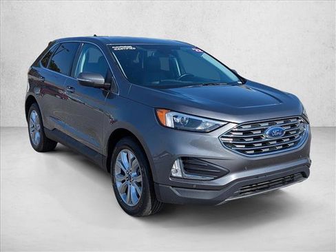 Used 2022 Ford Edge Titanium AWD/4WD image 3