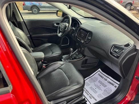 Used 2018 Jeep Compass Limited w/ Navigation Group image 17