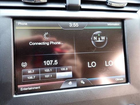 Used 2016 Ford Fusion SE FWD image 17