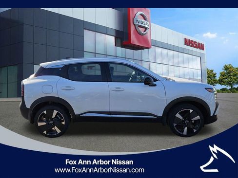 New 2026 Nissan Kicks SR w/ SR Premium Package image 6