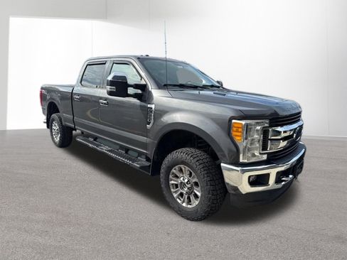 Used 2017 Ford F350 XLT AWD/4WD image 3