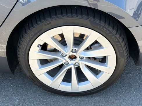 Used 2022 Tesla Model 3 Long Range AWD/4WD image 4