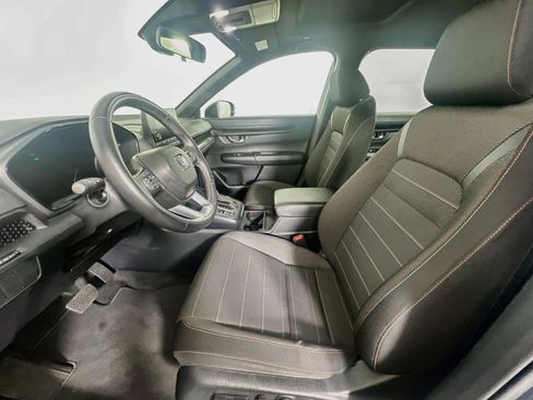 Used 2025 Honda CR-V Sport image 13