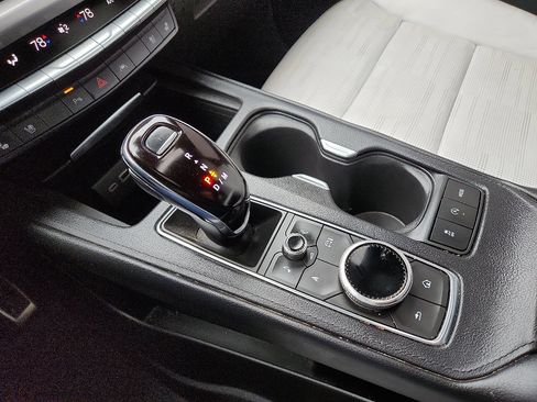 Used 2024 Cadillac XT4 Sport image 19