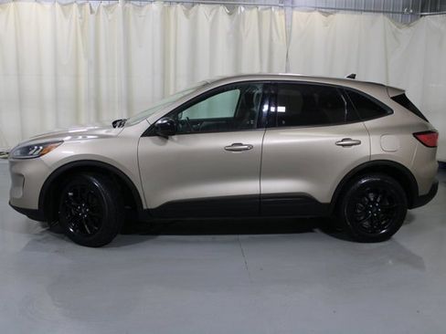 Certified 2020 Ford Escape SE Sport image 2