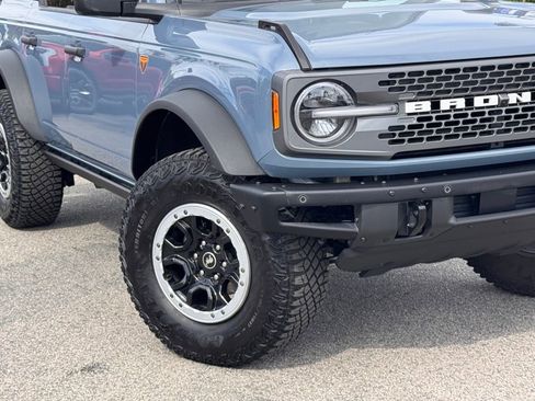 Used 2024 Ford Bronco Badlands image 4