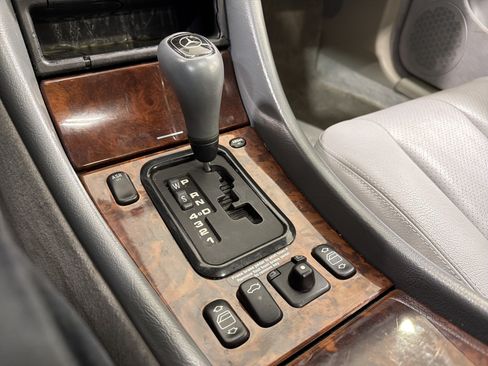 Used 1998 Mercedes-Benz CLK 320 Coupe image 18