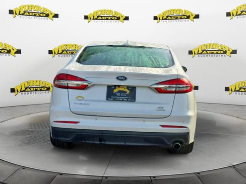 Used 2019 Ford Fusion SE FWD image 4