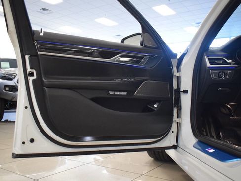 Used 2016 BMW 740i image 35