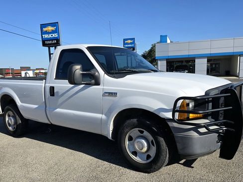 Used 2006 Ford F250 XL image 4
