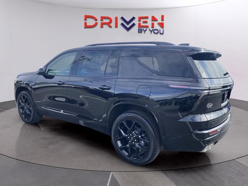 New 2026 Chevrolet Traverse RS w/ LPO, Floor Liner Package image 3