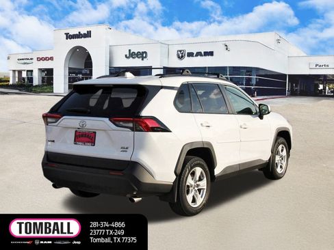 Used 2019 Toyota RAV4 XLE image 7