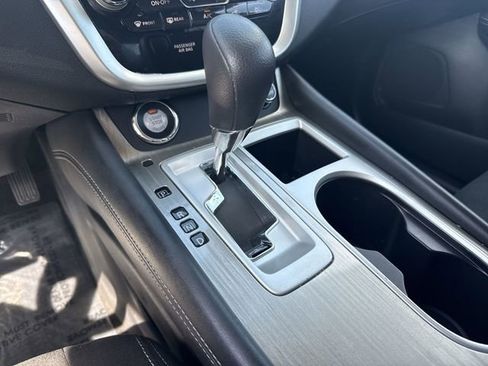 Used 2018 Nissan Murano S image 19
