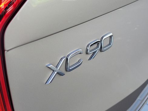 Used 2023 Volvo XC90 T8 Ultimate w/ Lounge Package AWD/4WD image 5