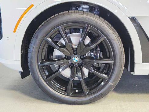 New 2026 BMW X7 xDrive40i w/ Executive Package image 8
