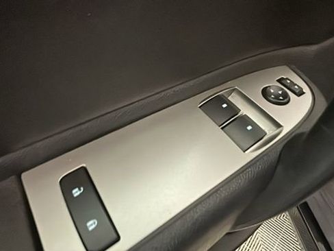 Used 2013 Chevrolet Silverado 1500 LT AWD/4WD image 10
