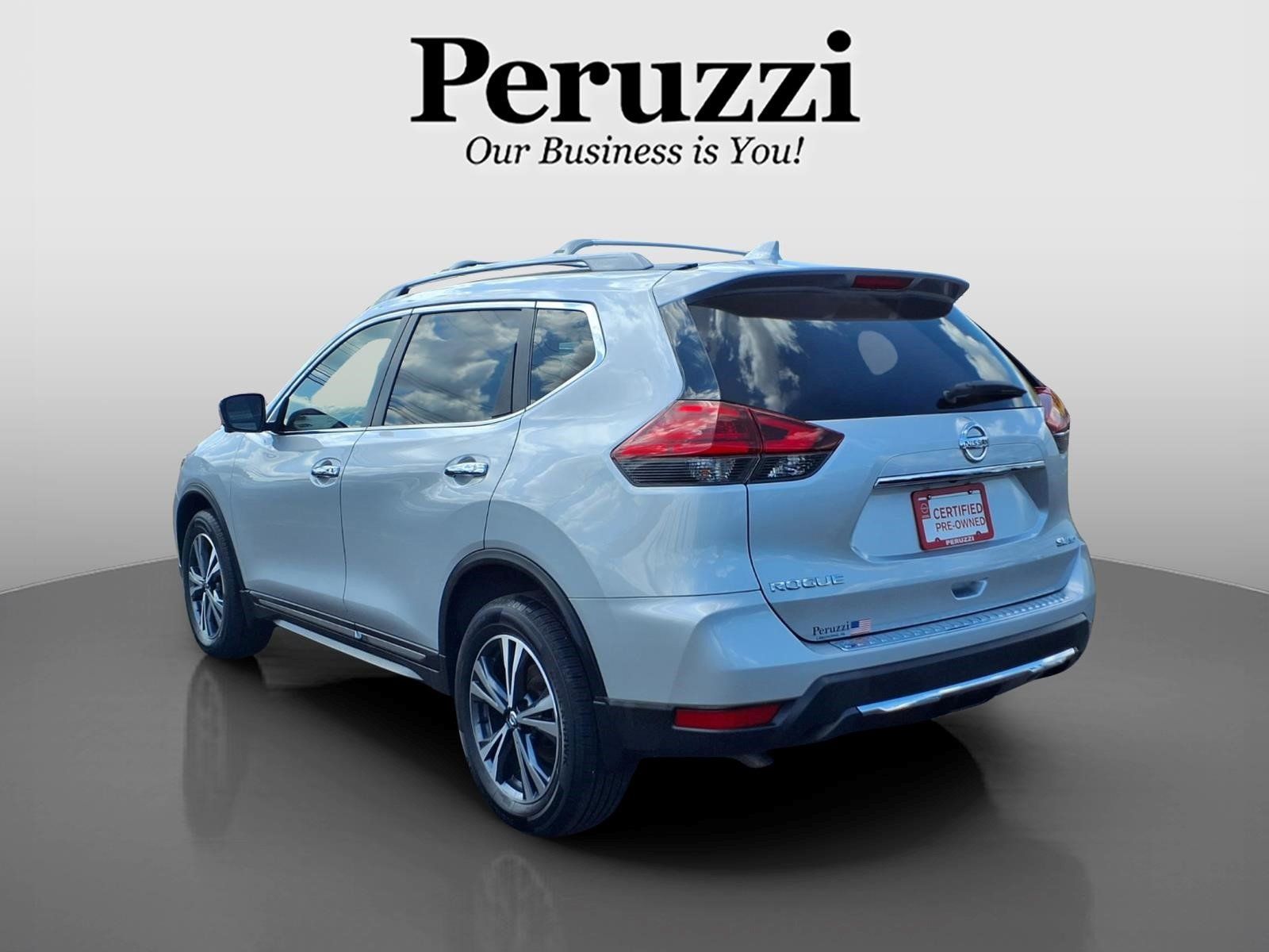 Certified 2017 Nissan Rogue SL w/ SL Premium Package AWD/4WD image 6