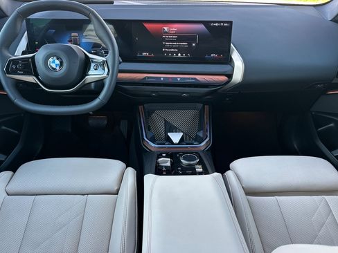 Used 2025 BMW X3 xDrive30i w/ Premium Package image 17